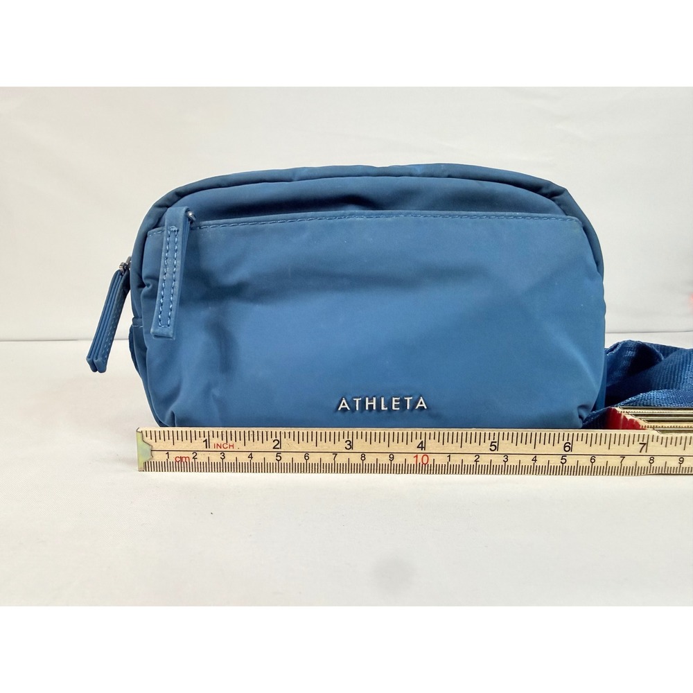 Athleta Blue Belt Bag Crossbody Waist Pack Adjustable Strap Nylon One Size EUC - Picture 4 of 7